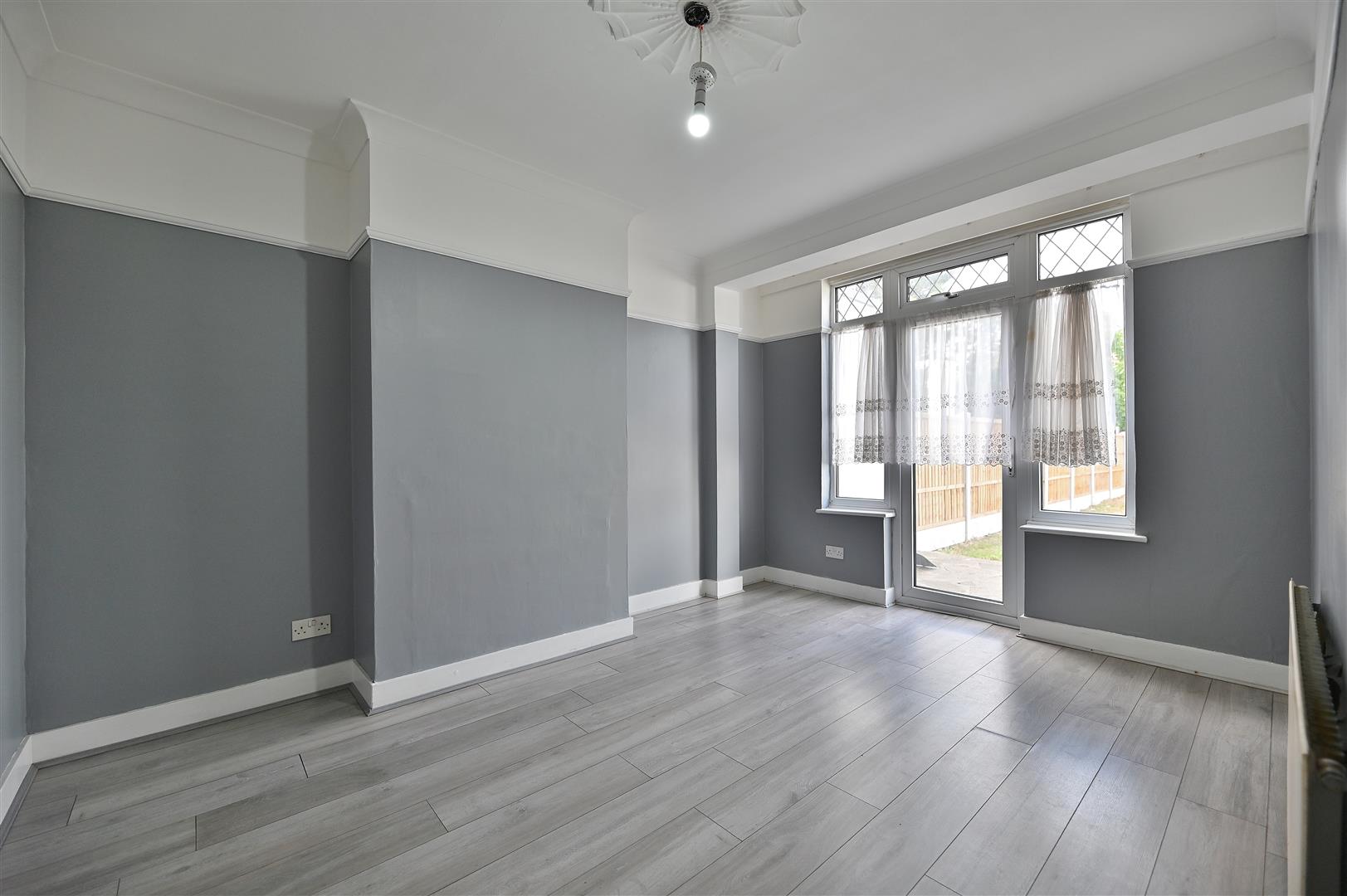 Flat Fairlop Road in Greater London