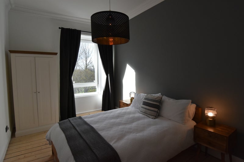 Room Thornwood Drive in Glasgow