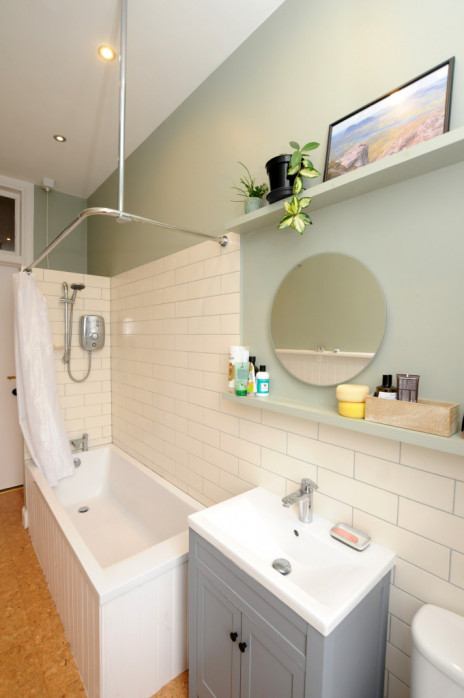 Room Thornwood Drive in Glasgow