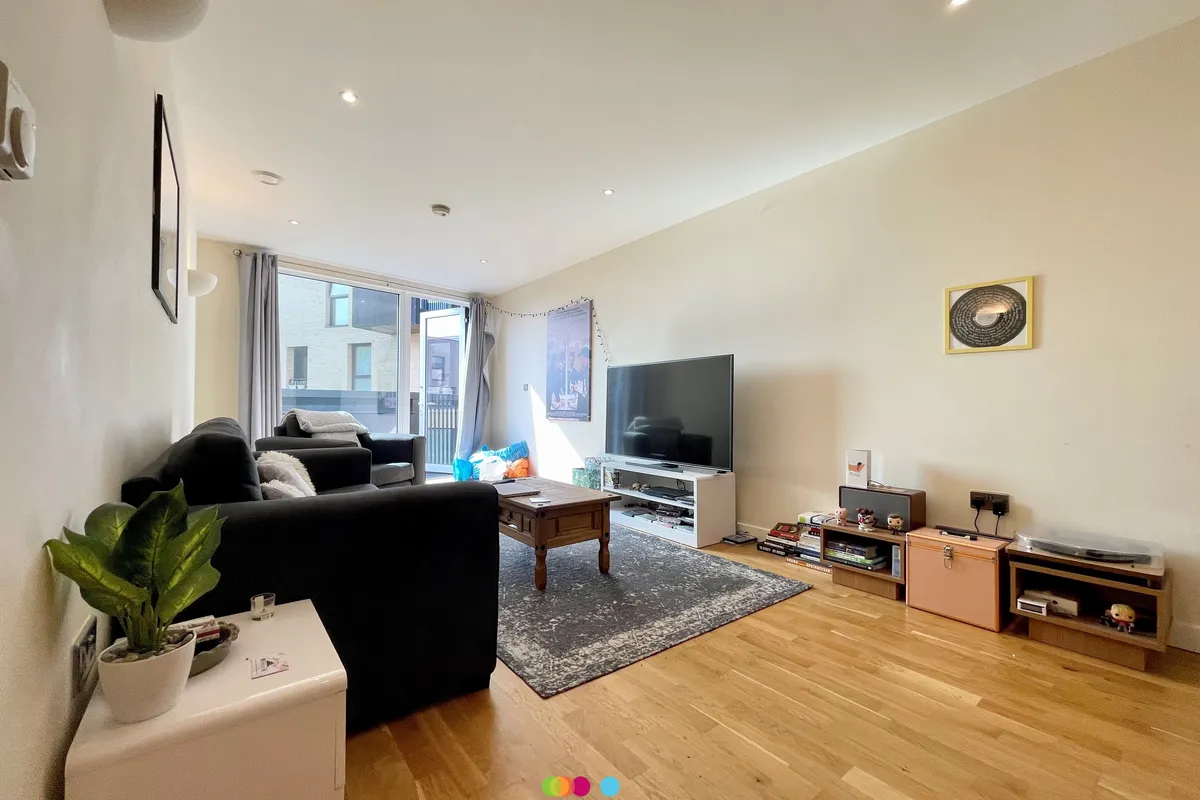 Flat Marconi Plaza in Chelmsford