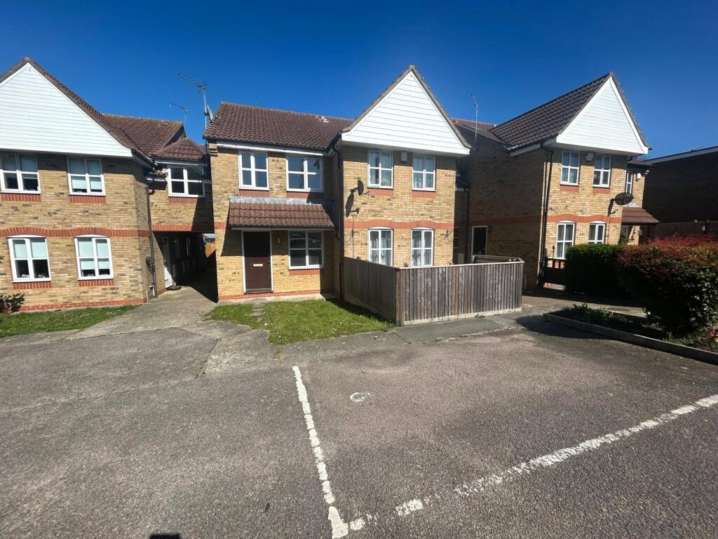 House Coldharbour Road in Gravesham