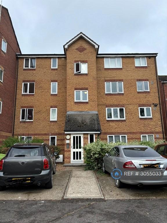 Flat Bream Close in Greater London