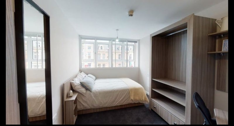Room Saint Mary Street in Cardiff