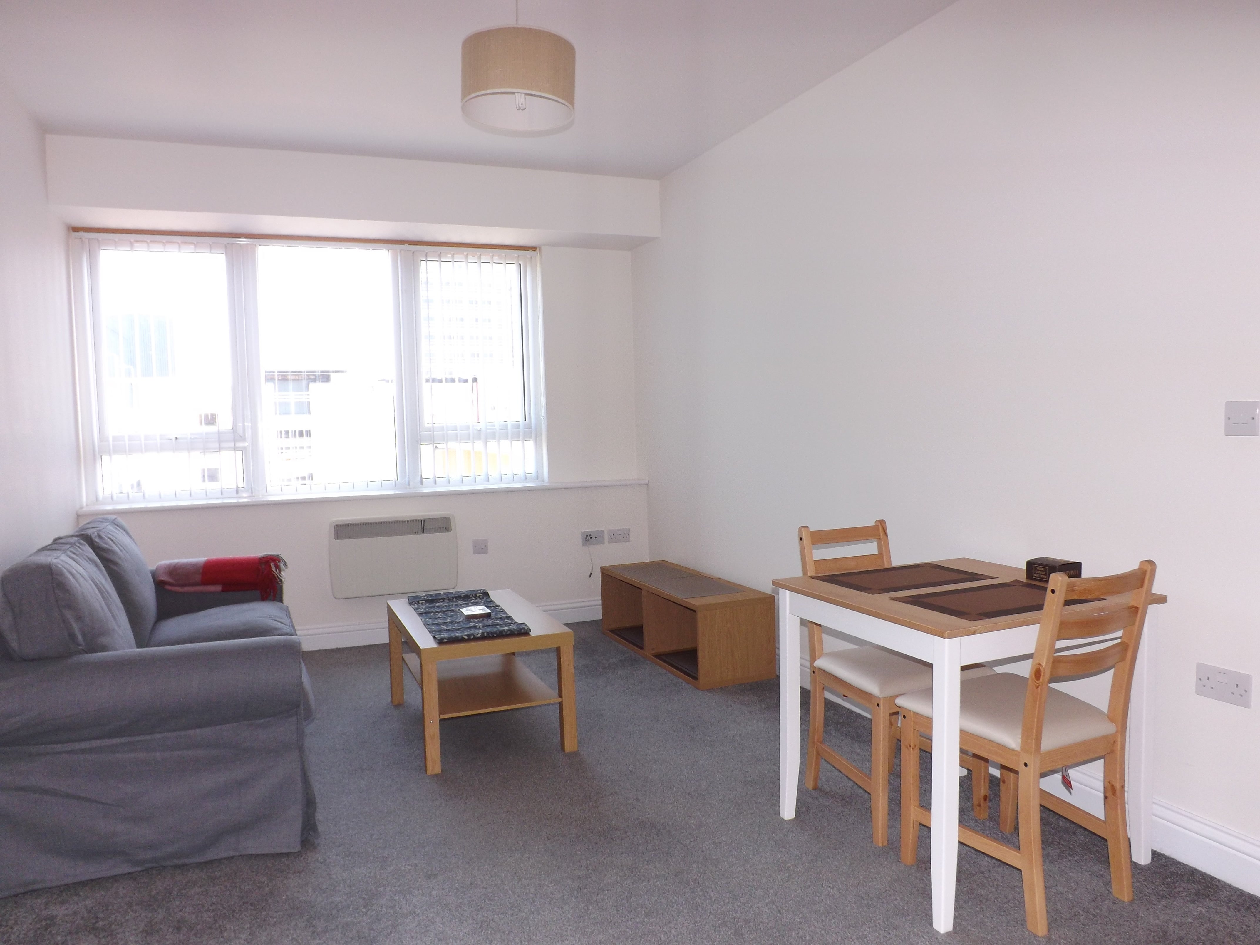 Flat Farnsby Street in Swindon