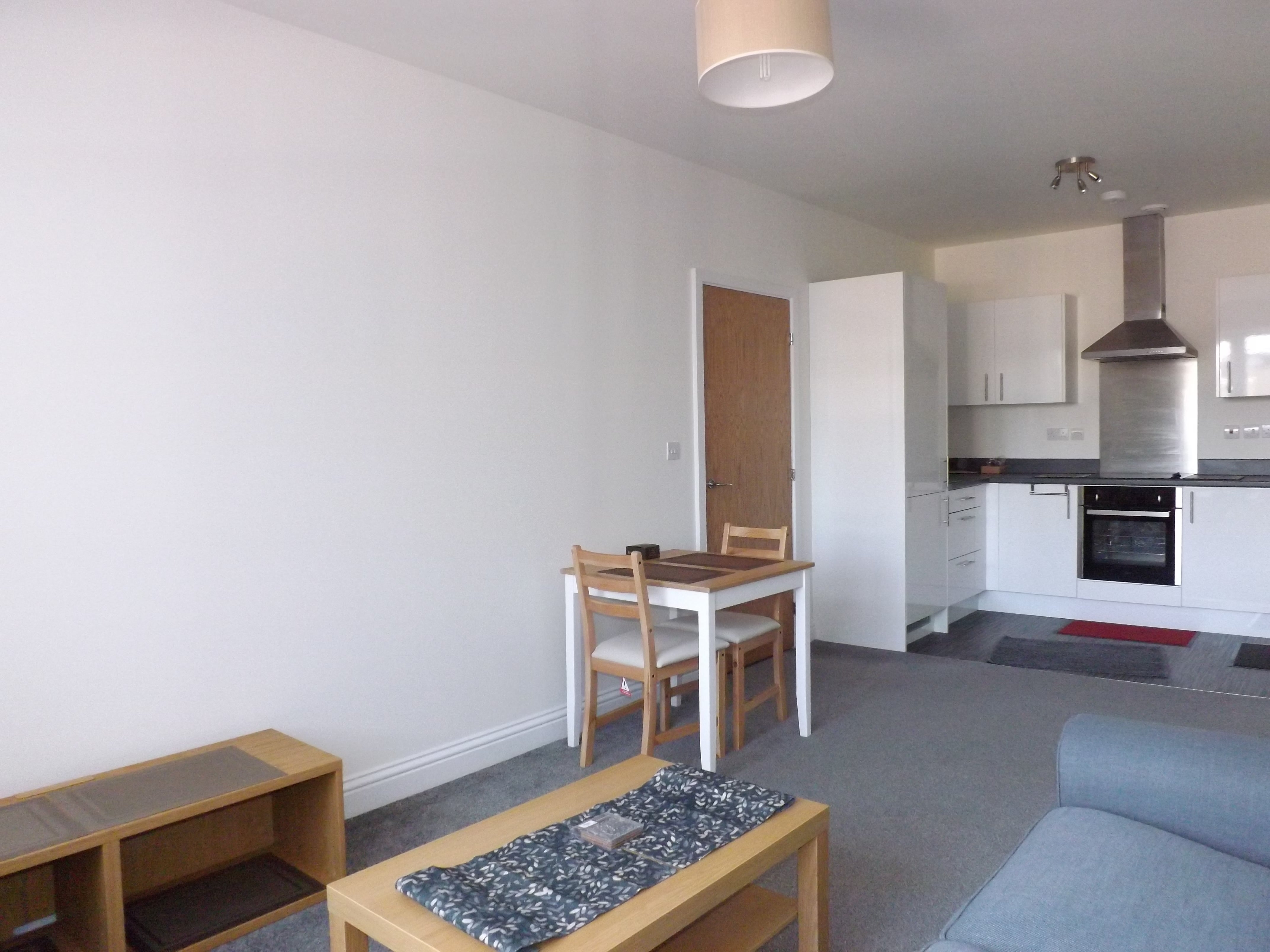 Flat Farnsby Street in Swindon