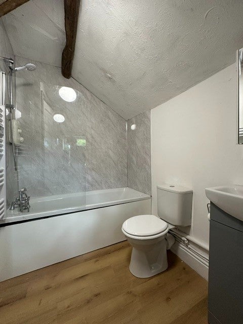 Flat Llanrhydd Road in Ruthin