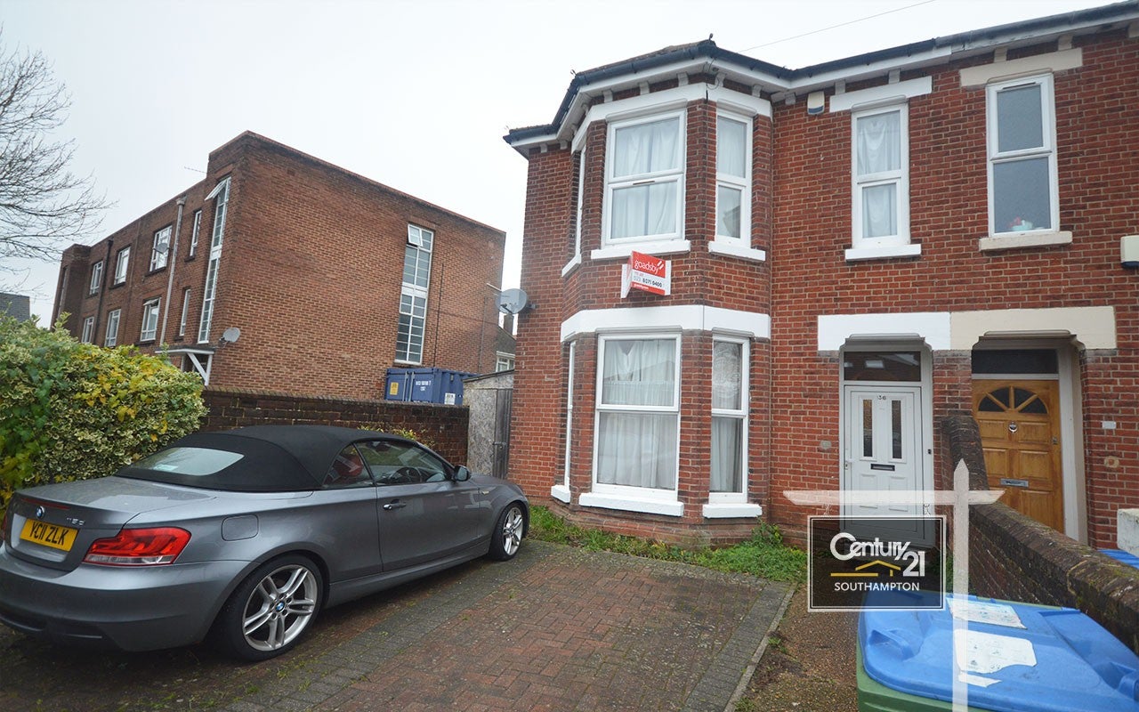 House Gordon Avenue in Southampton