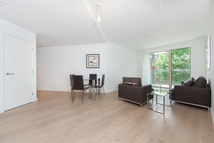 Flat Victory Place in Greater London