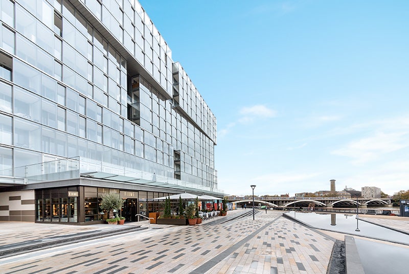 House Falcon Grove in Greater London