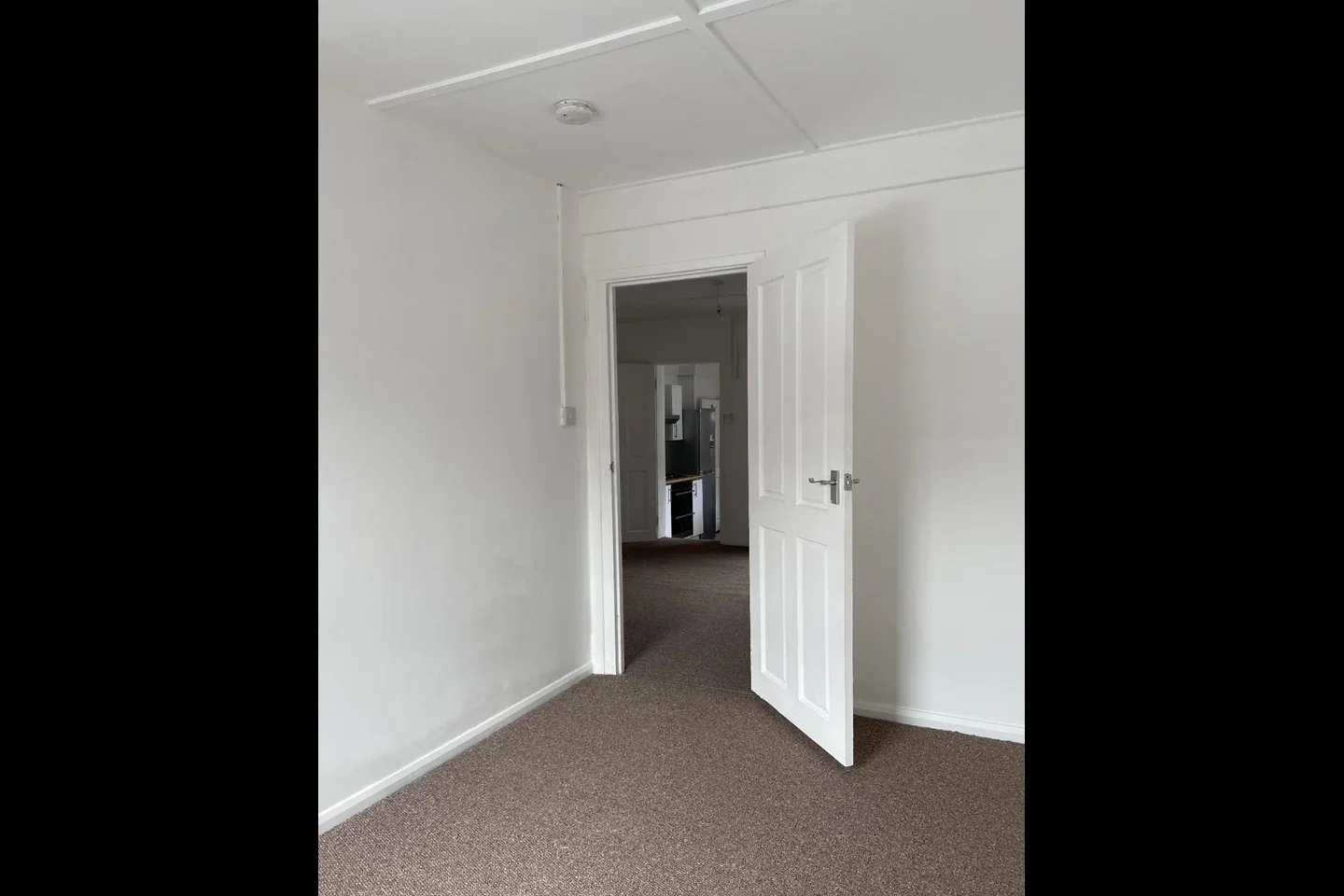 Flat Dunstable Road in Luton