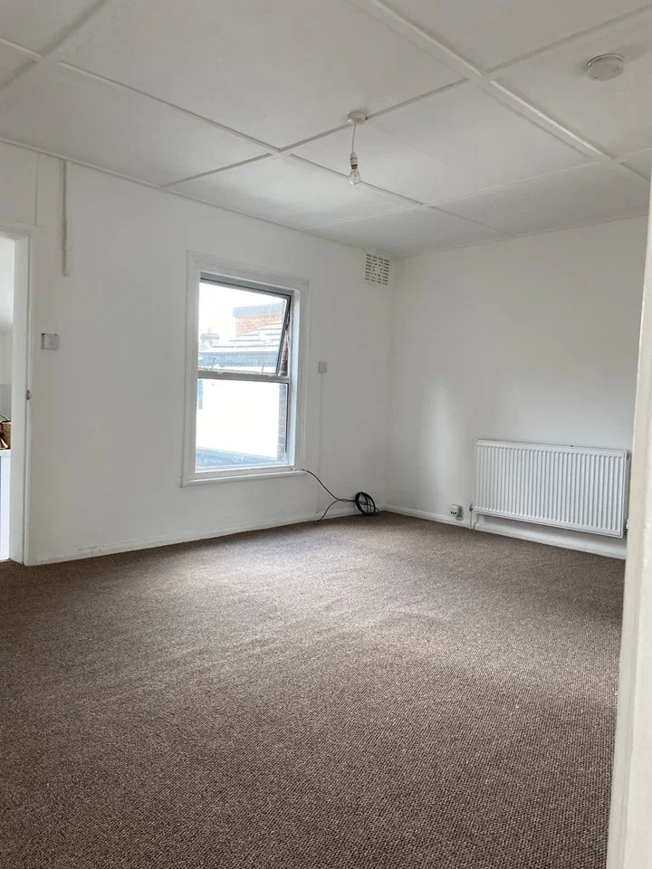 Flat Dunstable Road in Luton