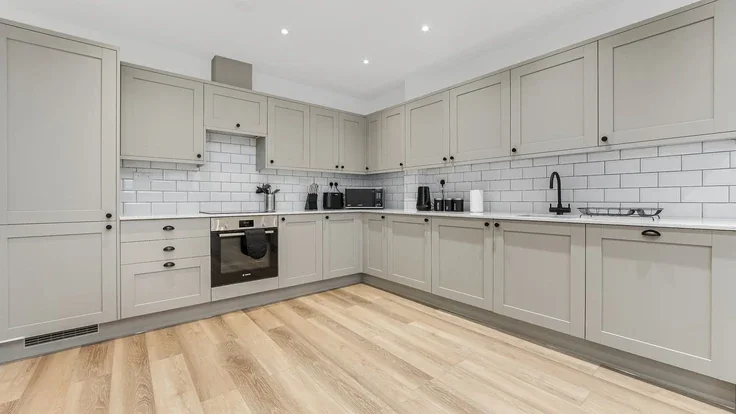 Flat Vincent Road in Greater London
