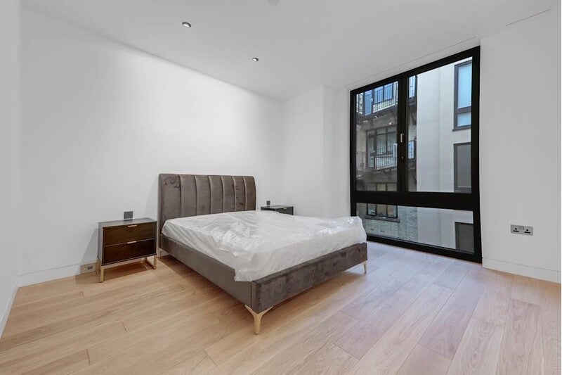 Flat Great Portland Street in City of Westminster