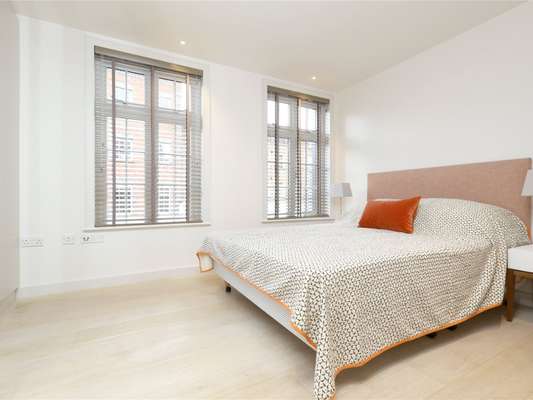 Flat Astey's Row in Greater London