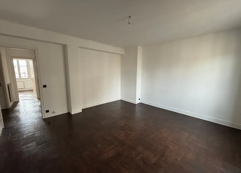 Flat Place Winston Churchill in Limoges