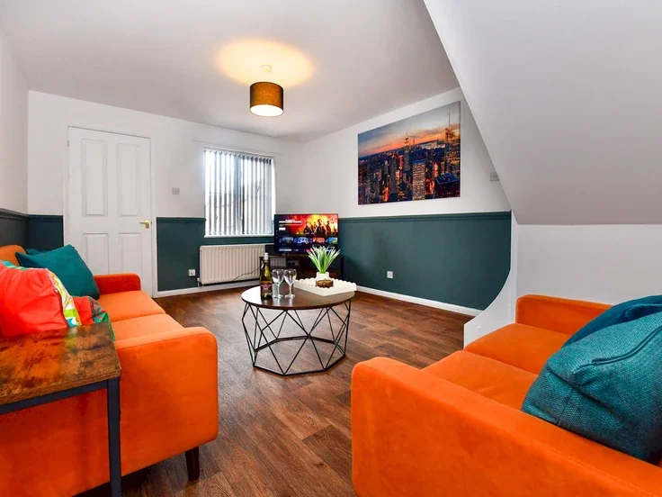 House Acorn Grove in Cardiff