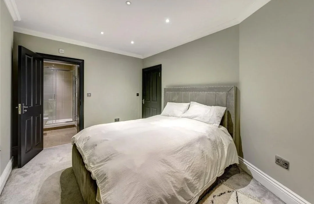 Flat Dorset Square in City of Westminster