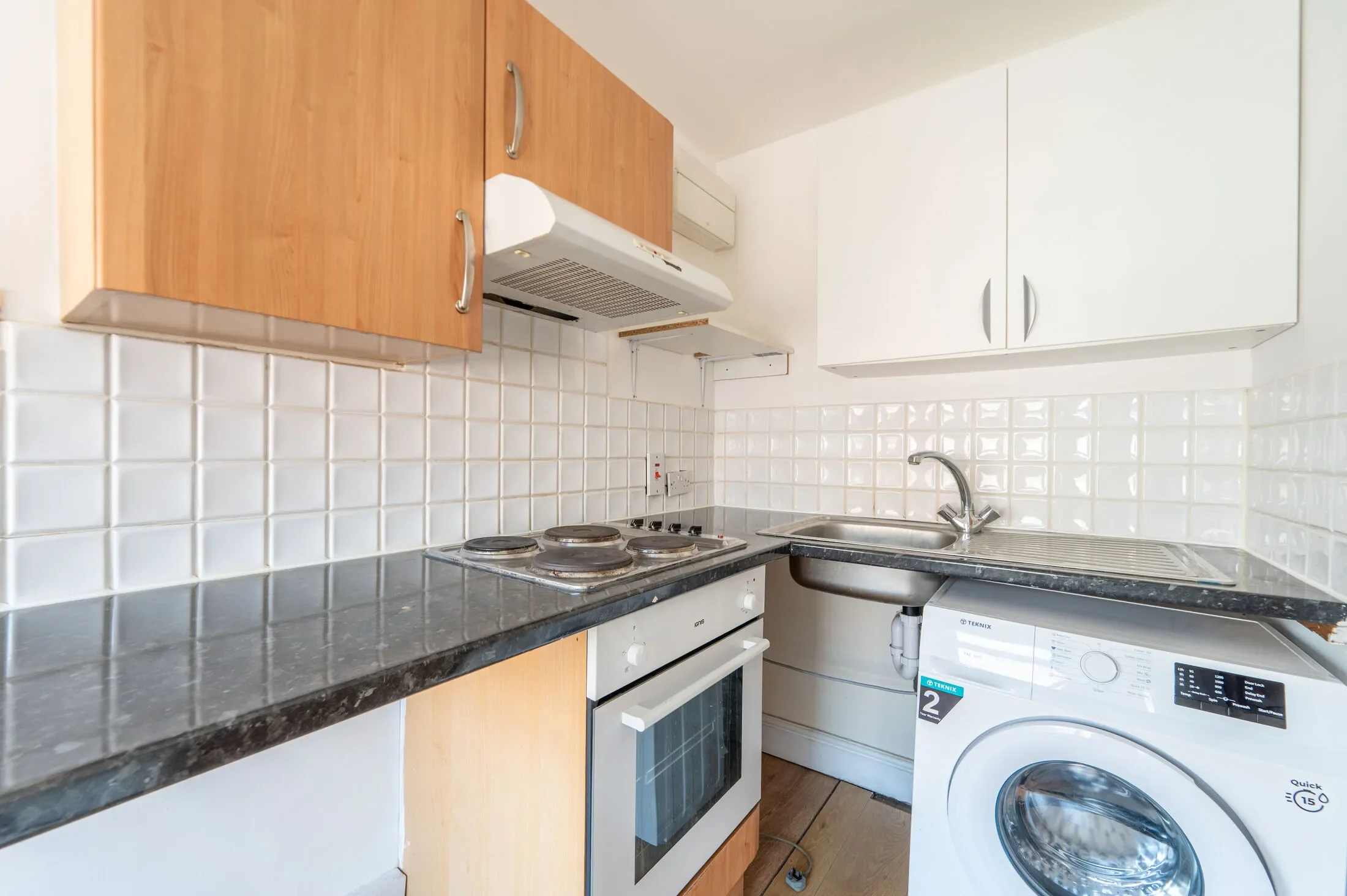 Flat Ellis Close in Greater London