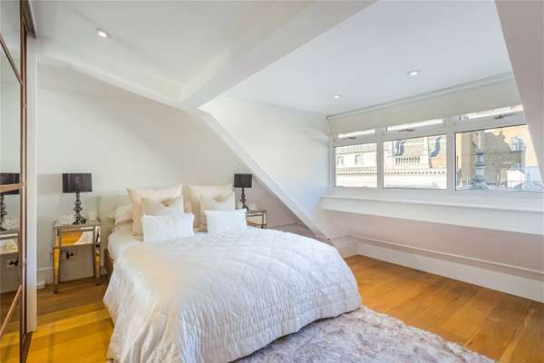 Flat Piccadilly in City of Westminster