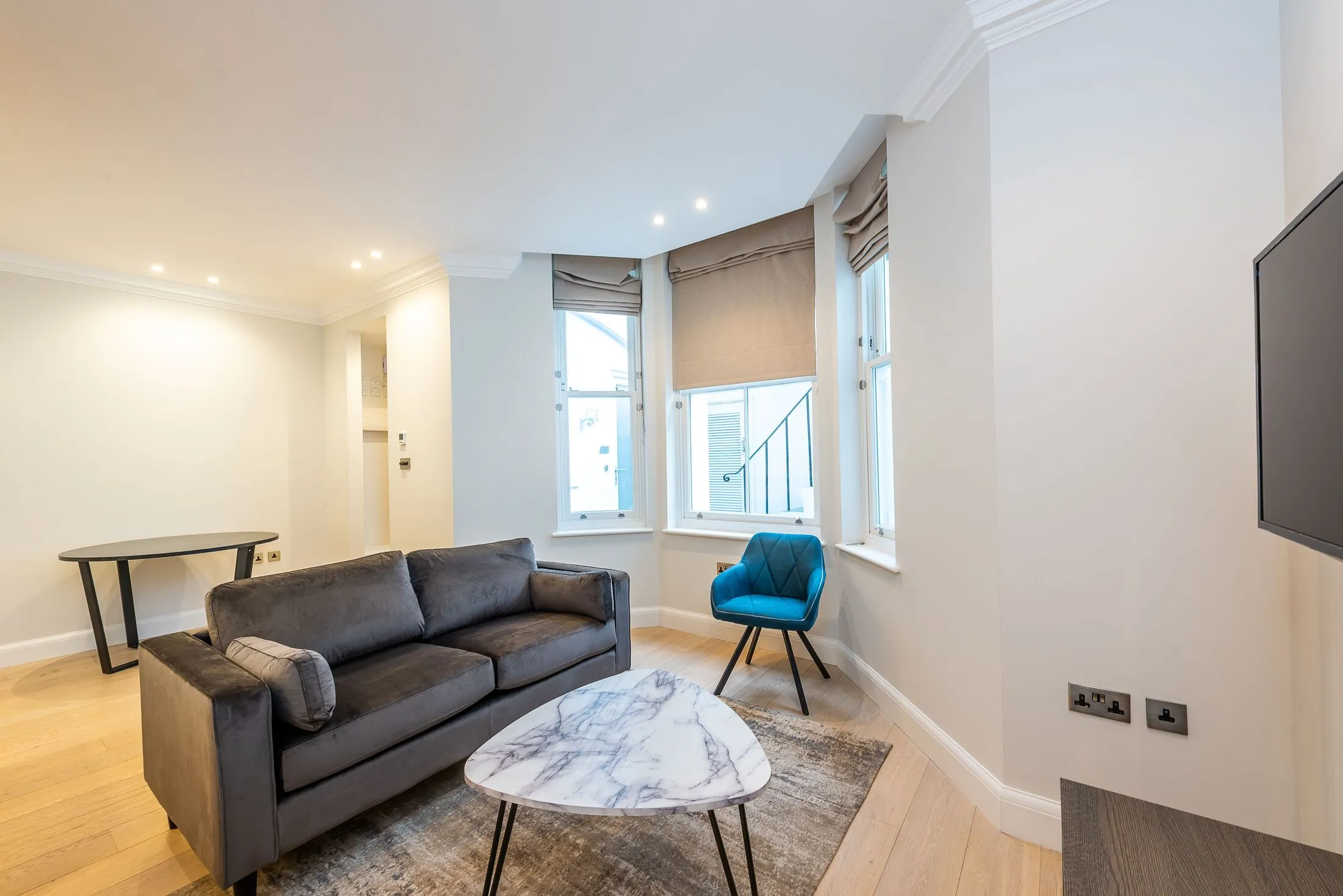 Flat Bina Gardens in Greater London