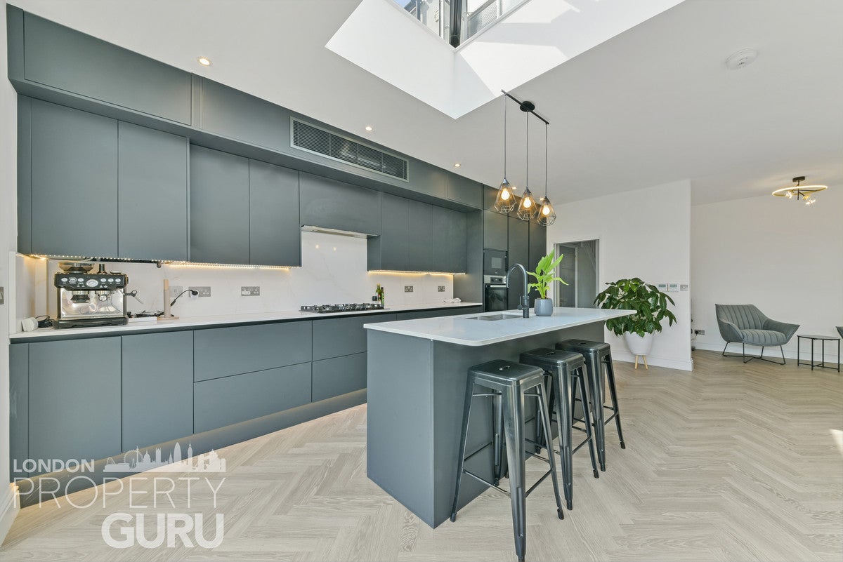 House Disraeli Road in Greater London