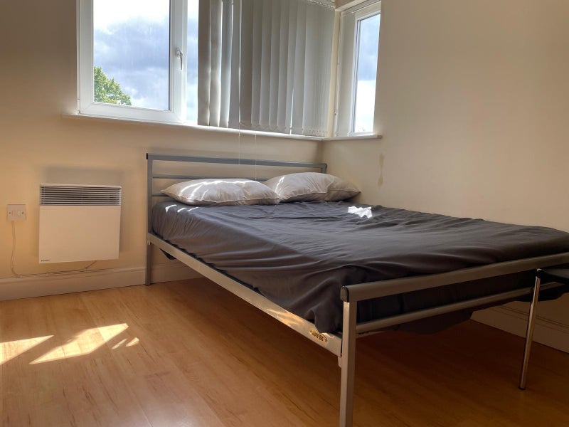 Room Moss Lane East in Manchester