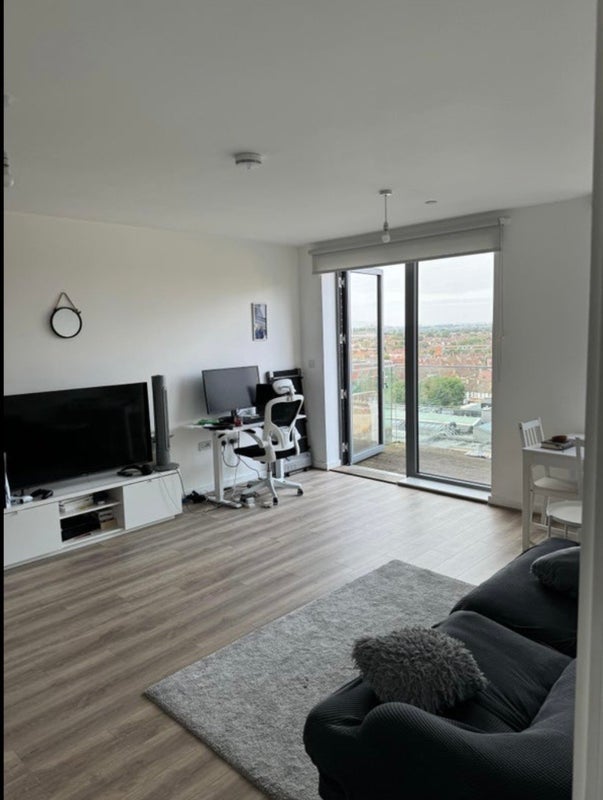 Flat PROW 87 in Greater London