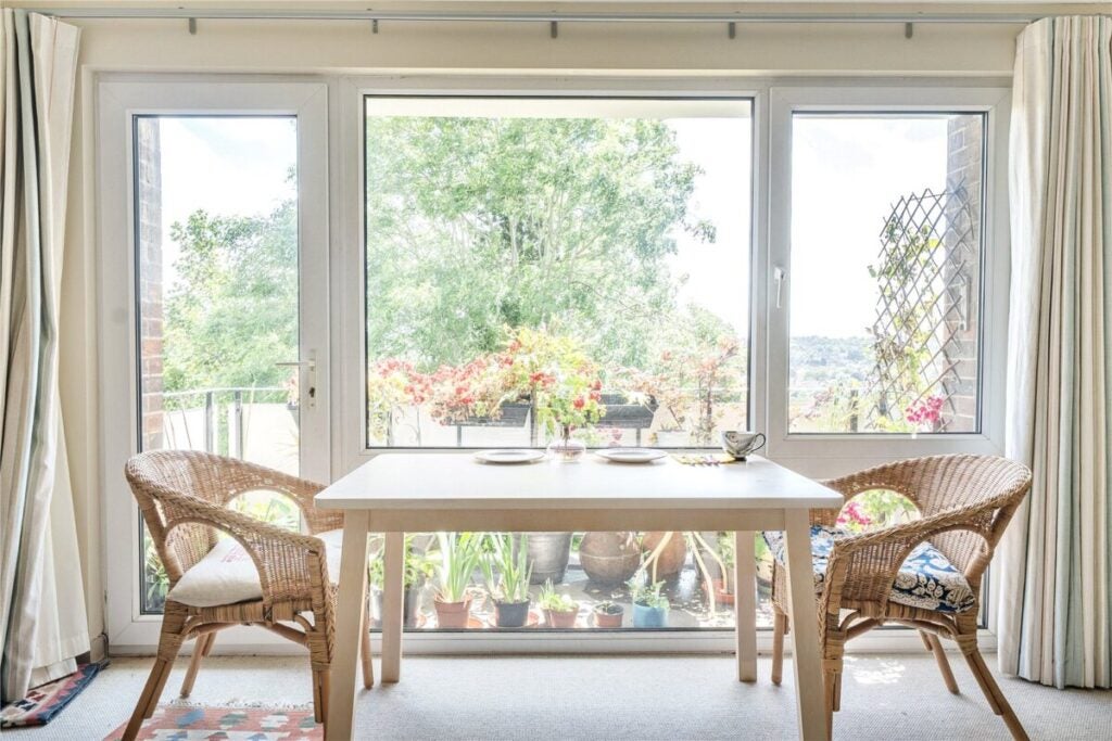 Flat Westover Gardens in Bristol