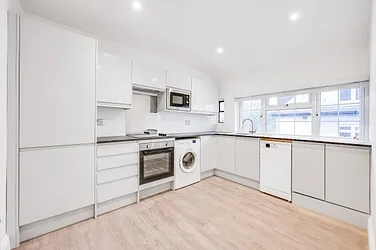 Flat Friern Park in Greater London