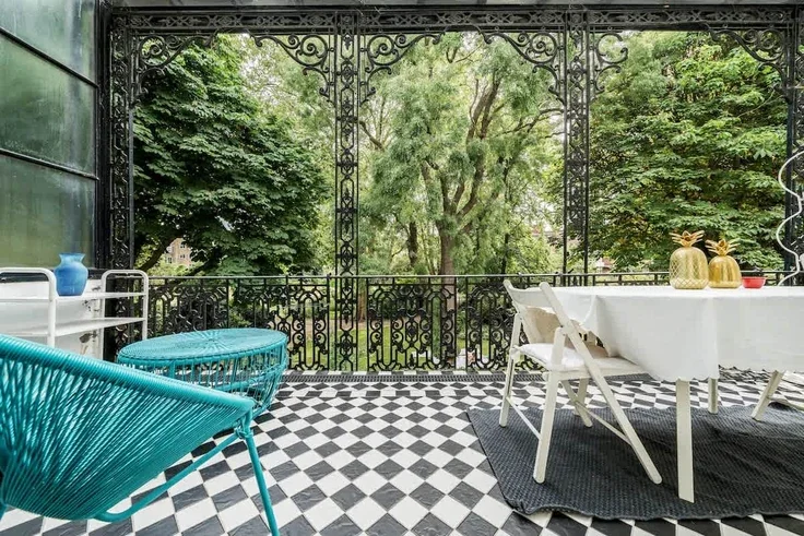 Flat Warwick Road in Greater London