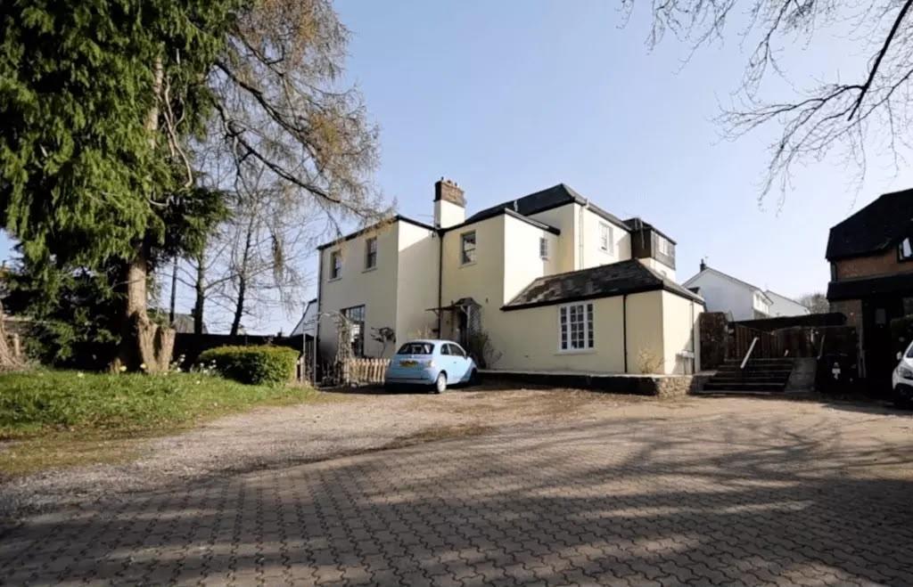 Flat The Lodge in Creech St Michael