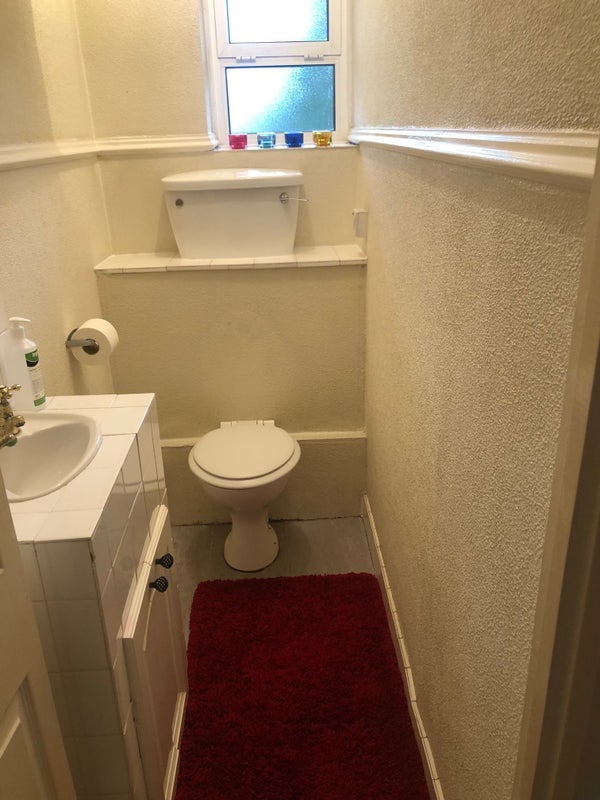 Room East India Dock Road in Greater London