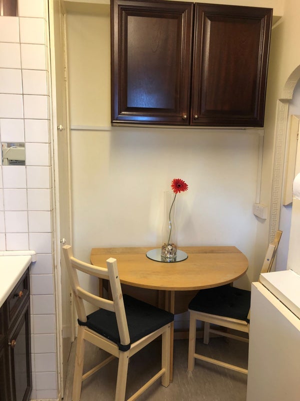 Room East India Dock Road in Greater London