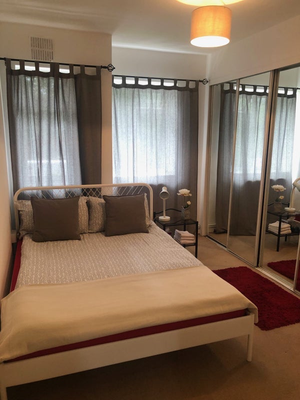 Room East India Dock Road in Greater London