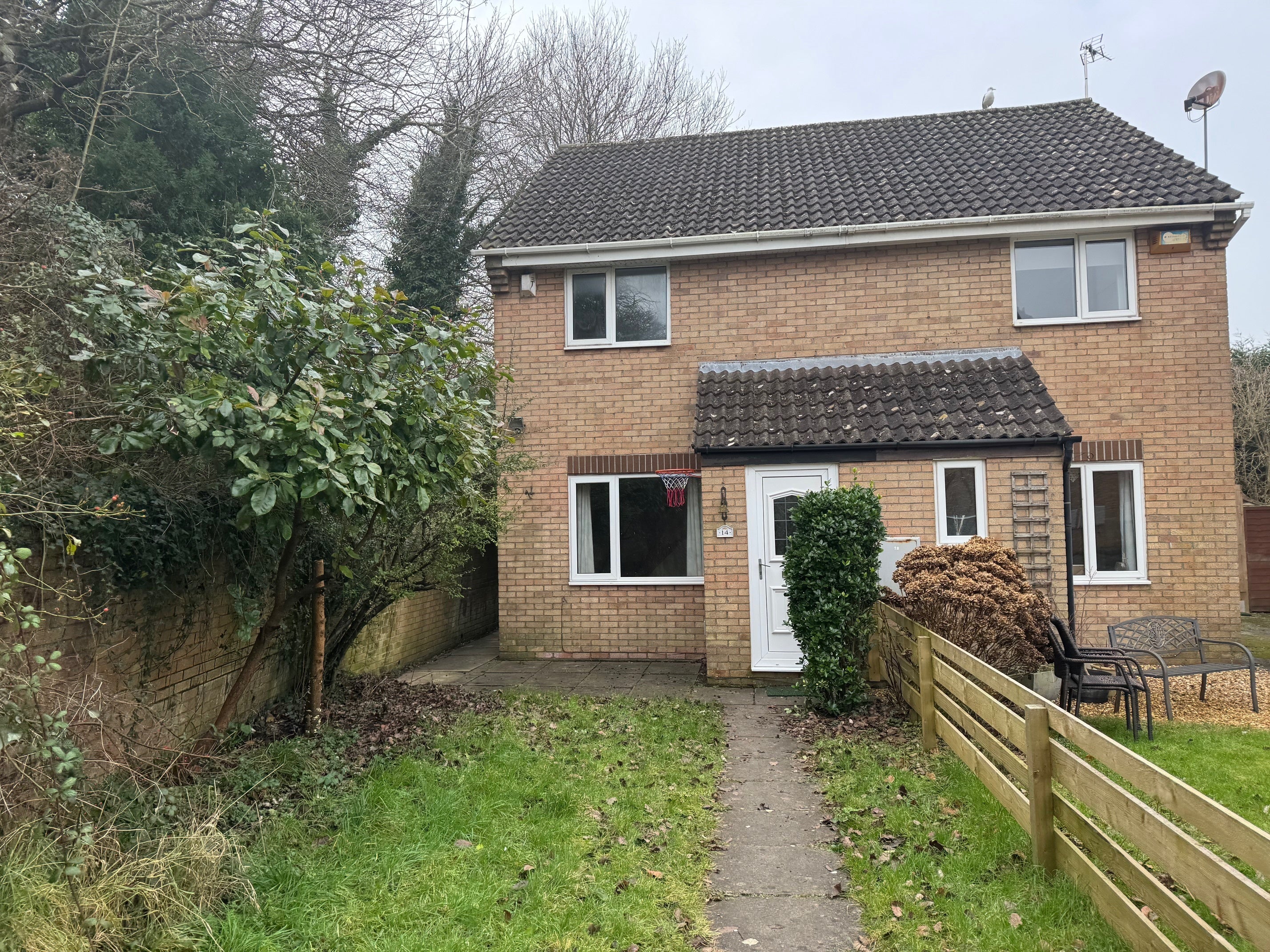 House Fulmar Close in Cardiff County