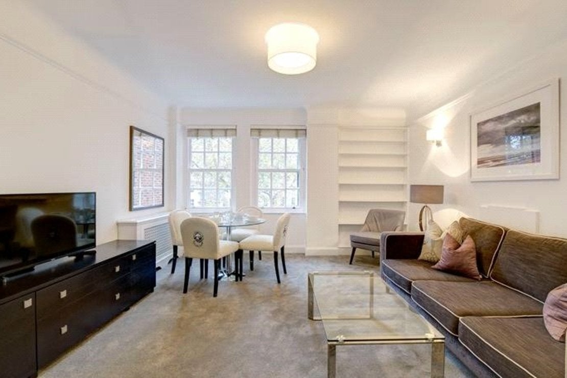 Flat Fulham Road in Greater London