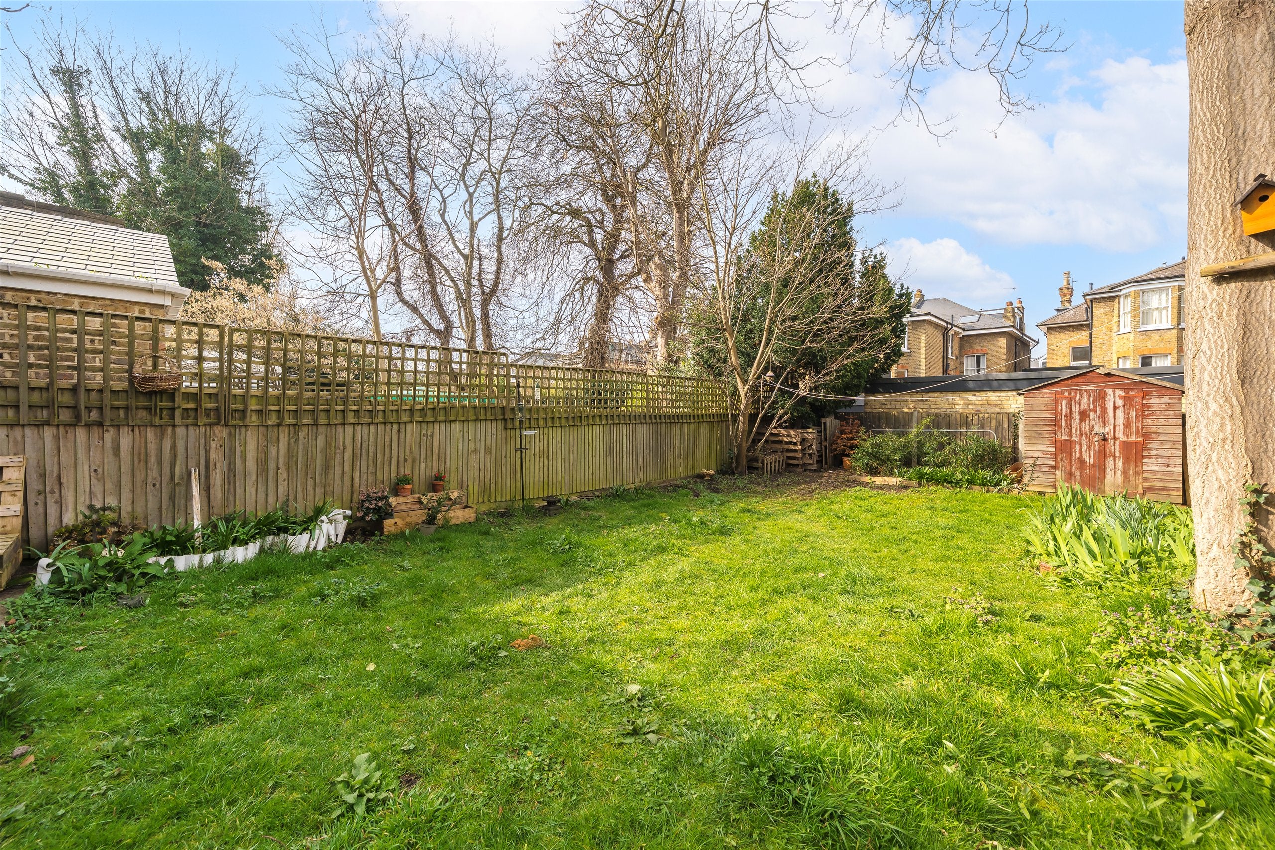Flat Montrell Road in Greater London