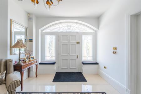 Flat Bath Road in Saltford