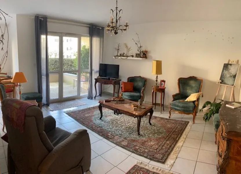 Flat Rue Neuve des Carmes in Limoges