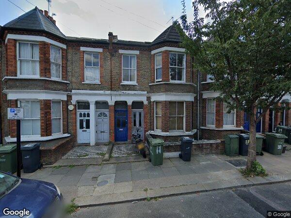 Flat Venn Street in Greater London