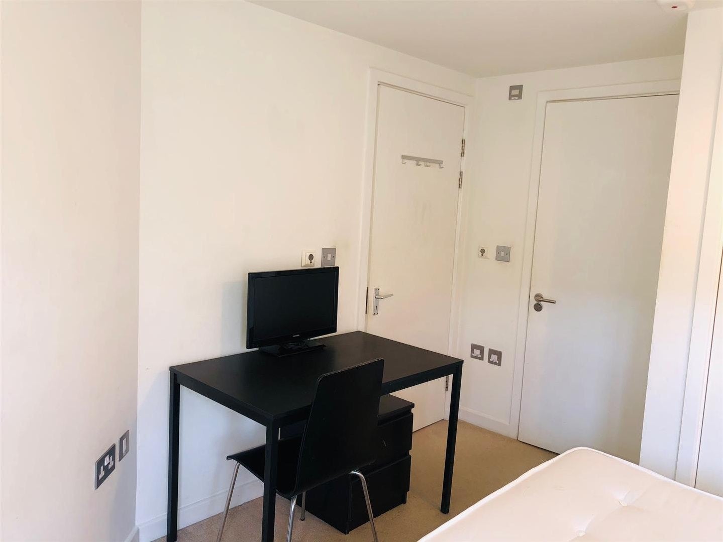 Room Holgate Road in Greater London