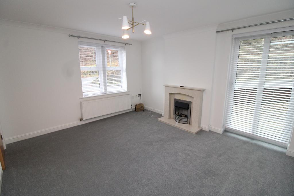 Flat Mottram Road in Tameside