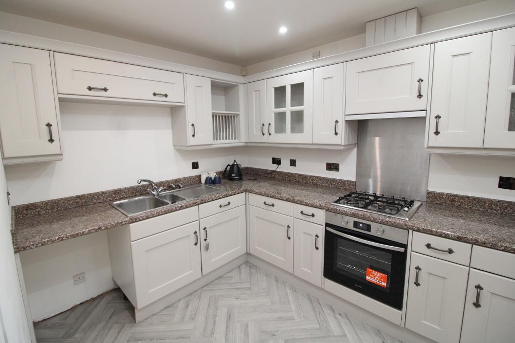 Flat Mottram Road in Tameside