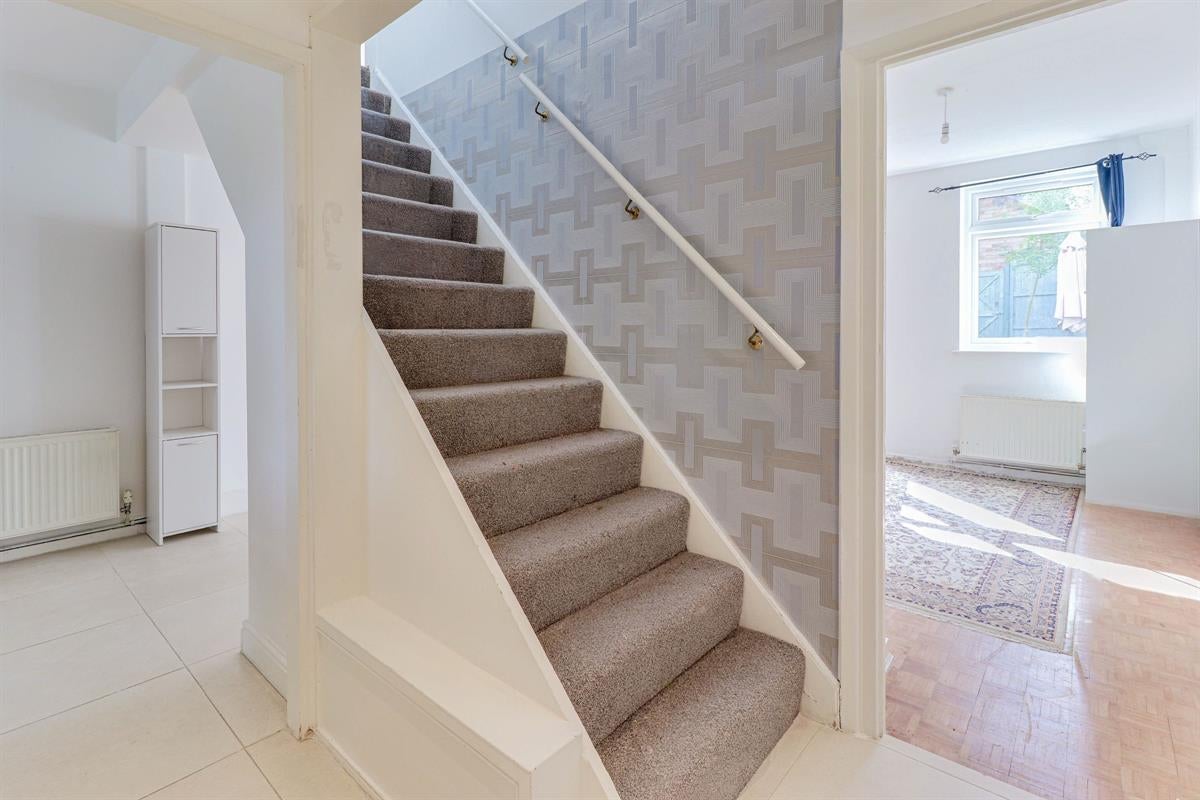 House Chartfield Avenue in Greater London