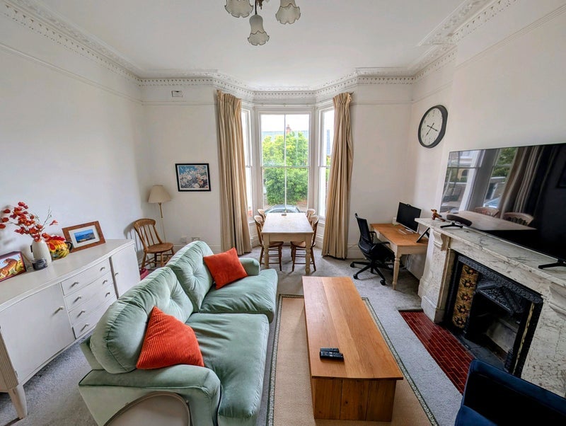 Flat Tudor Road in Greater London