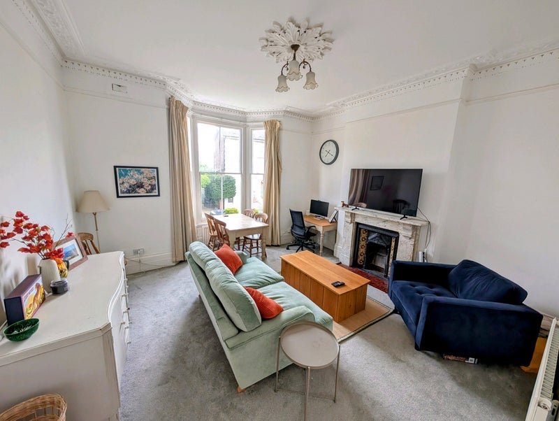 Flat Tudor Road in Greater London