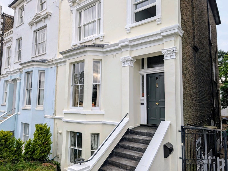 Flat Tudor Road in Greater London