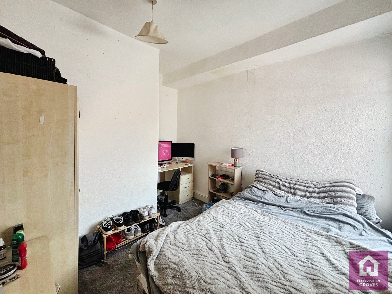 Room Braemar Road in Manchester