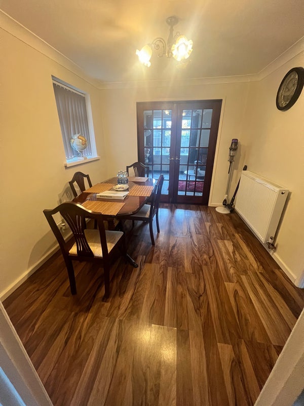 Room Grassmoor Close in Sheffield