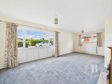 House Cedar Avenue in Shawbury